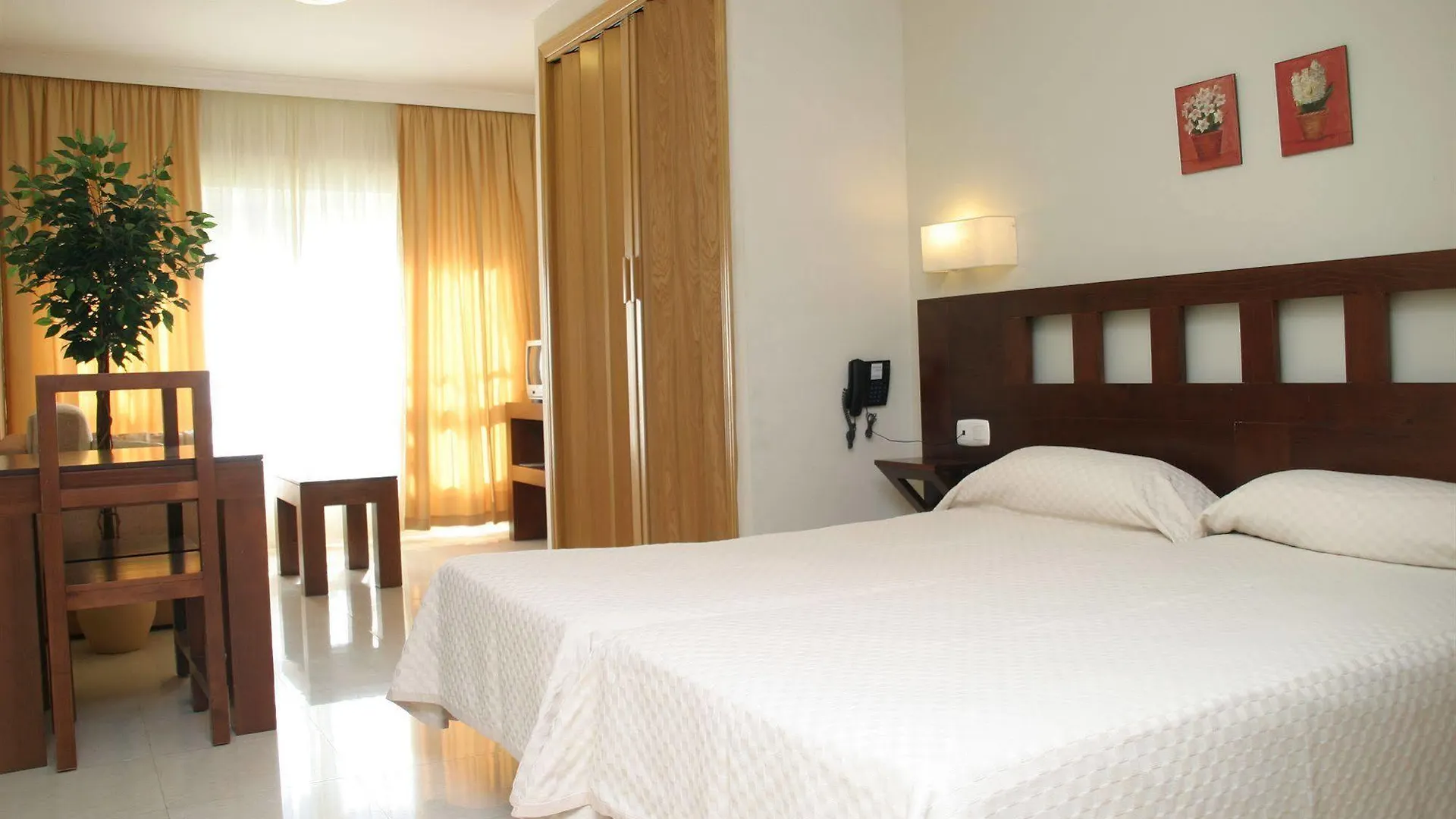 Apartamentos Turisticos Anoreta Rincon de la Victoria Spain